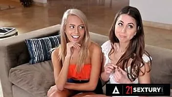 播放 21 sextury - riley reid 和 janice Griffith 用草率的双口交安定继父！