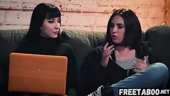 play الحصول على تحليل أفضل أصدقاء رائع كيسي كالفرت وشارلوت سارتر لاجتياز مقابلة العمل - فيلم كامل على freetaboo.net