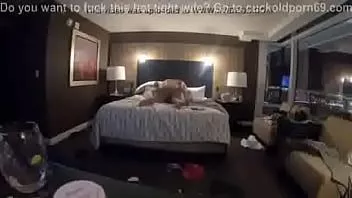 Oynat Hile azgın hotwife - otel bağlantısı ve ilk kez anal sikişme