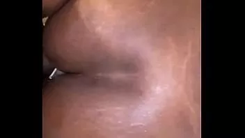 播放 顺从的黑色线控制动很烂和乱搞