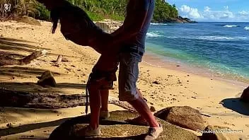 Reproduzir Porra do paraíso - sexo ao ar livre em um lugar paradisíaco