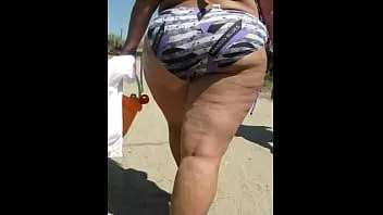 Oynat Bikinili büyük memeler tüm boyutlarda (bbw büyükanne ve milf)