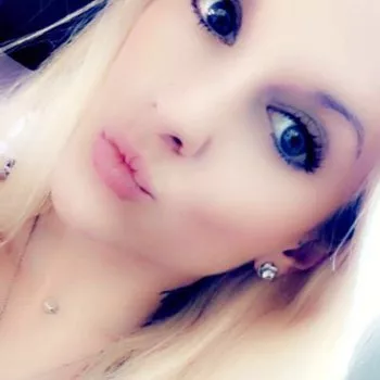 قناة Haley Cummings