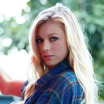 قناة Nikki Leigh