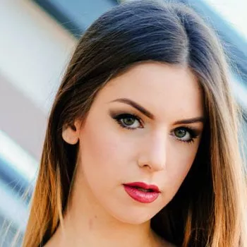 Pornstar Stella Cox